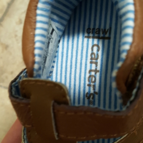 Two pairs baby shoes size 2 and 2W - Picture 4 of 8